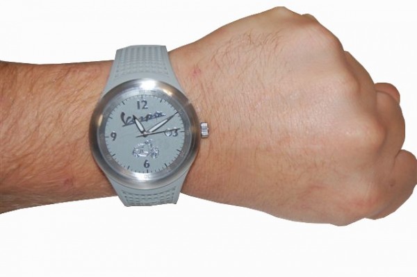Armbanduhr grau